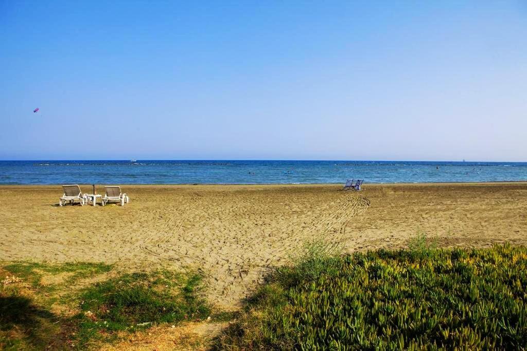 Villa Alba With Beach Access Larnaca Exterior foto